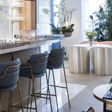 Parisianer Hotell 4*